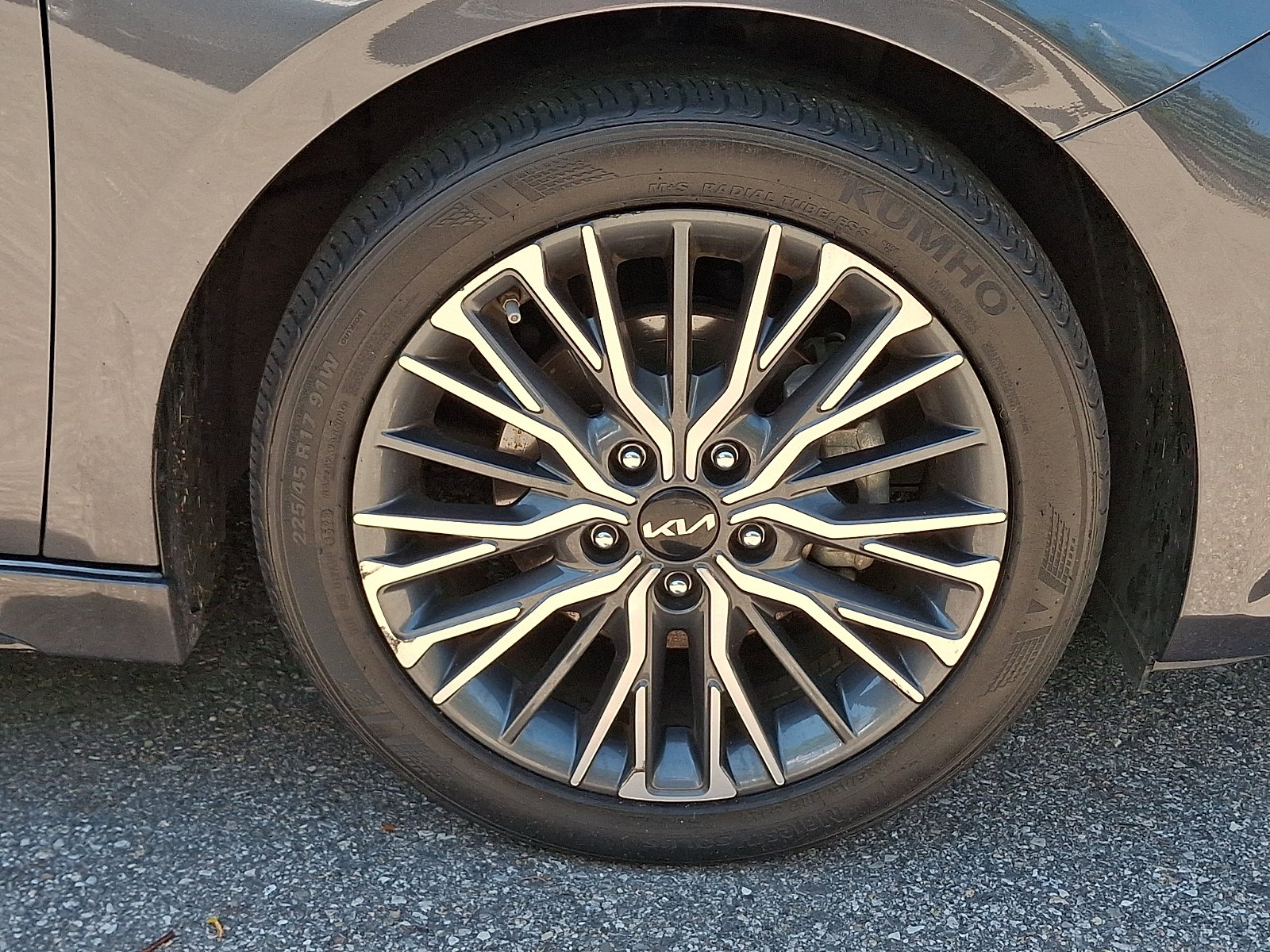 Used 2023 Gravity Gray - KDG Kia GT-Line image 3