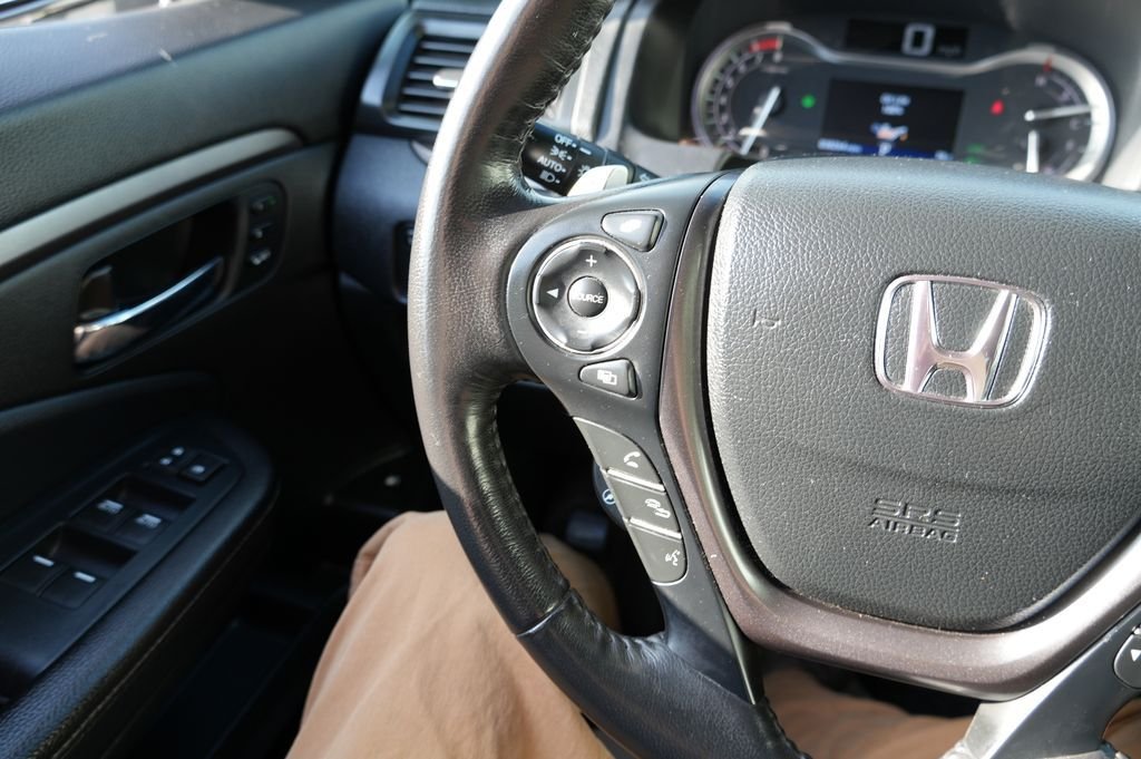 Used 2023 White Honda RTL-E image 23