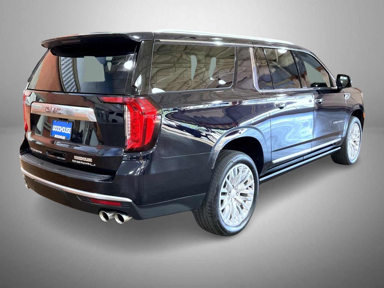 Used 2023 Blue GMC Denali image 5