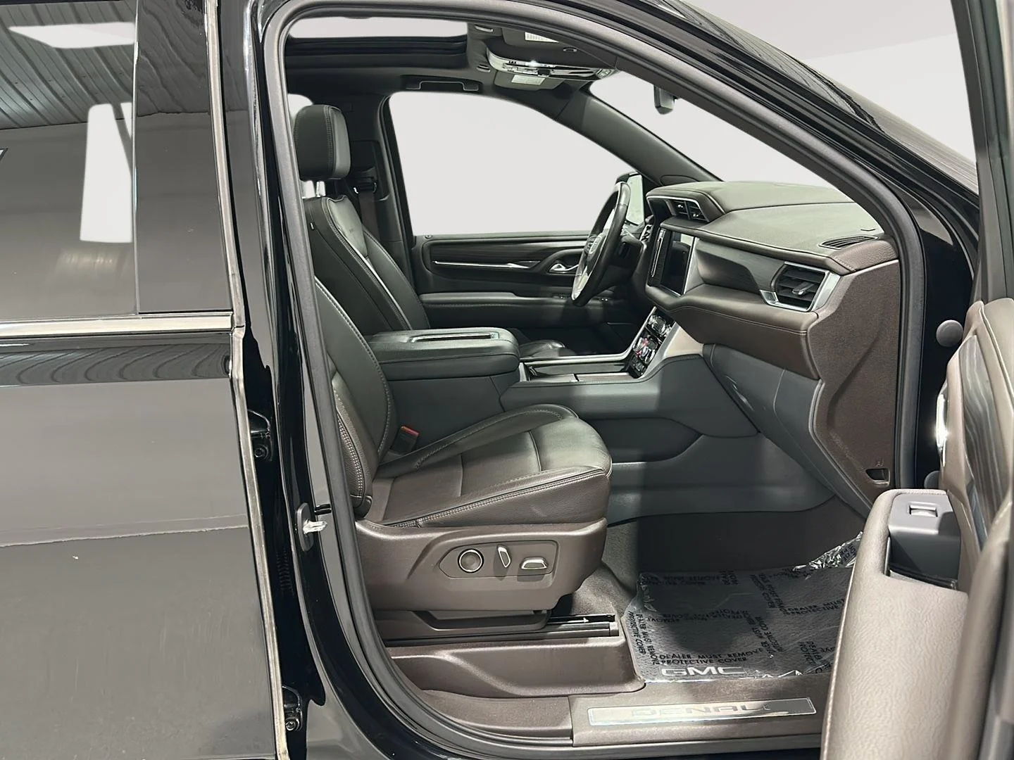 Used 2021 ONYX BLACK GMC Denali image 27