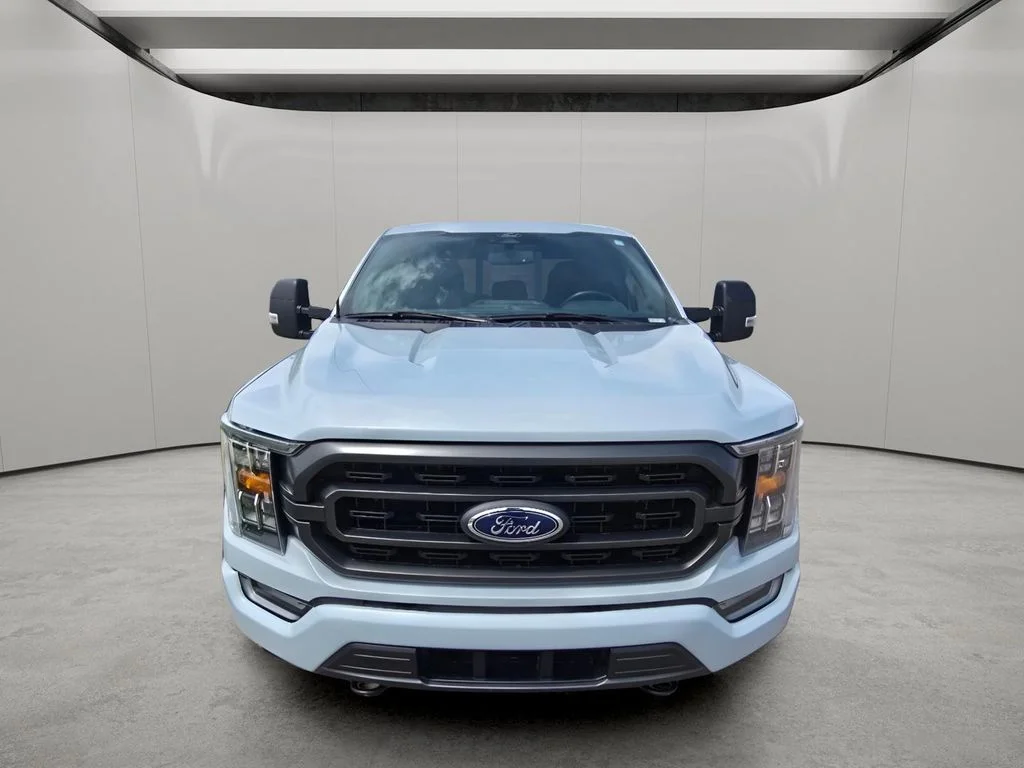 Used 2022 SPACE WHITE METALLIC Ford XLT image 8
