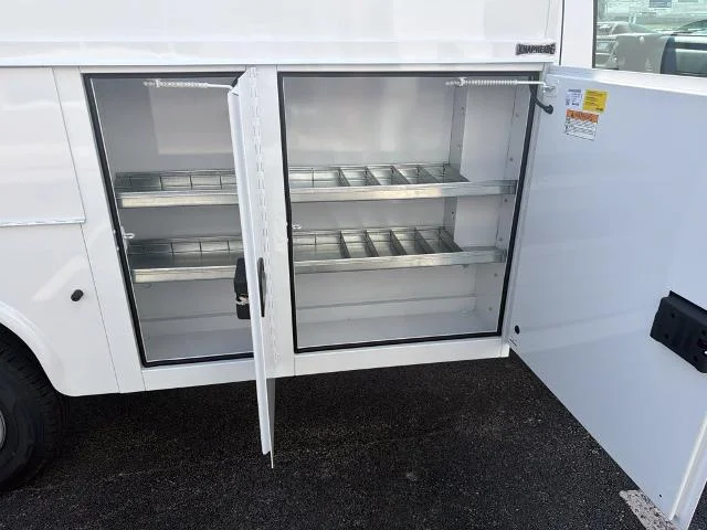 New 2027 Oxford White Ford E-350 SRW image 32