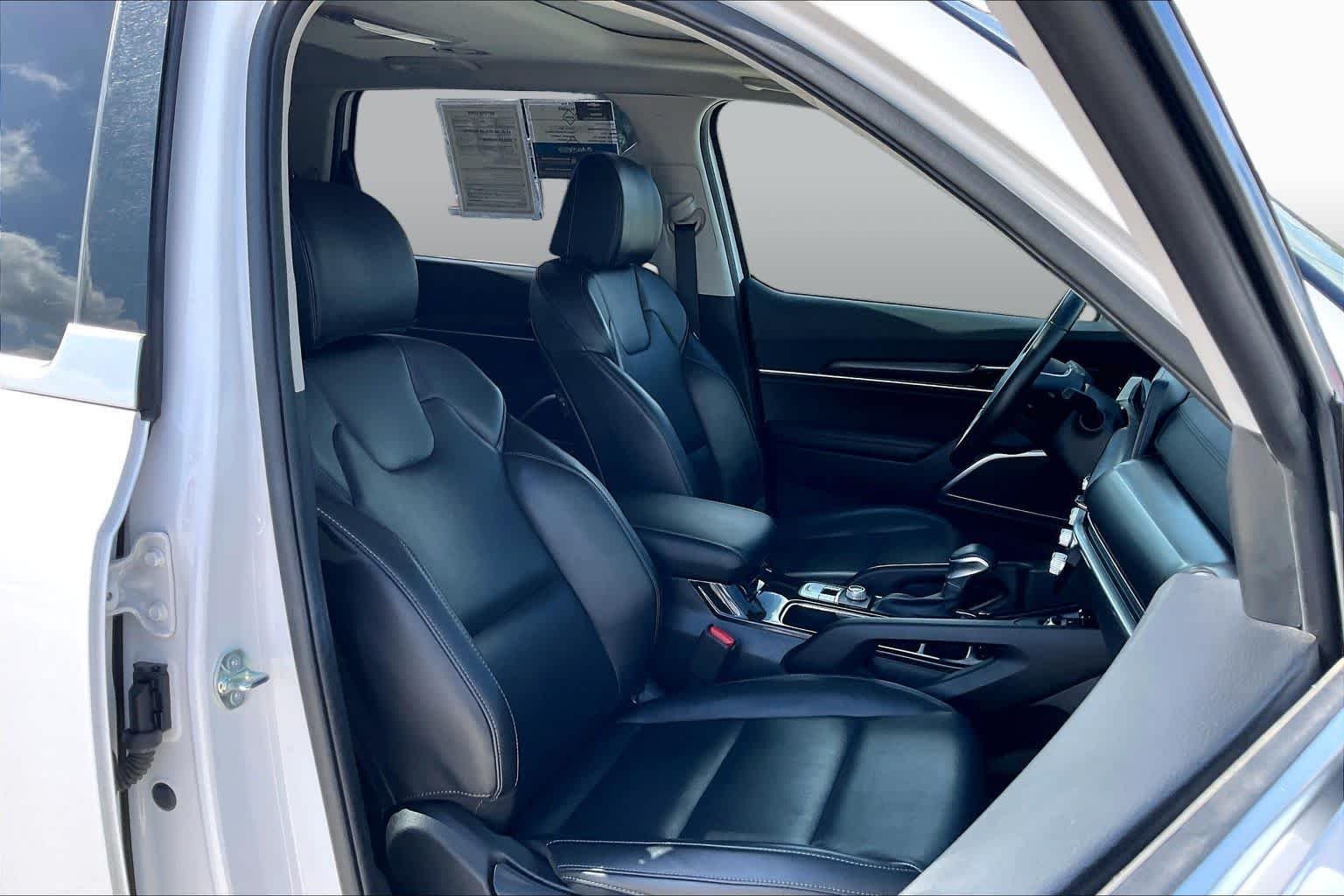 Certified Used 2025 Glacial White Pearl Kia S image 9