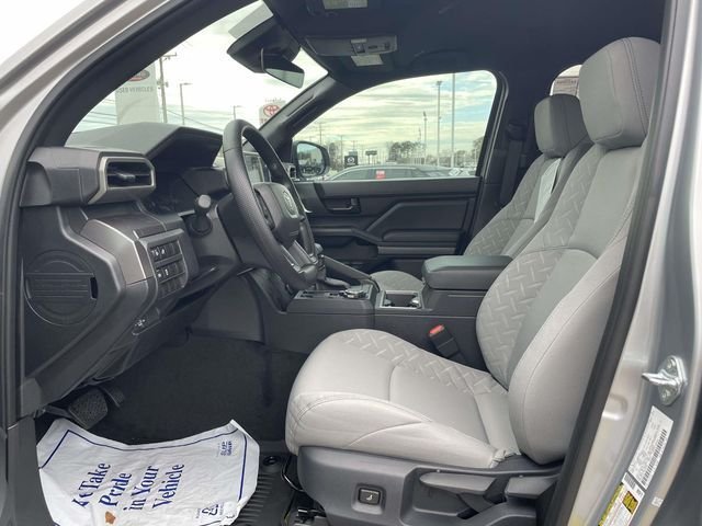 2026 Toyota Tacoma SR5 - Photo 22