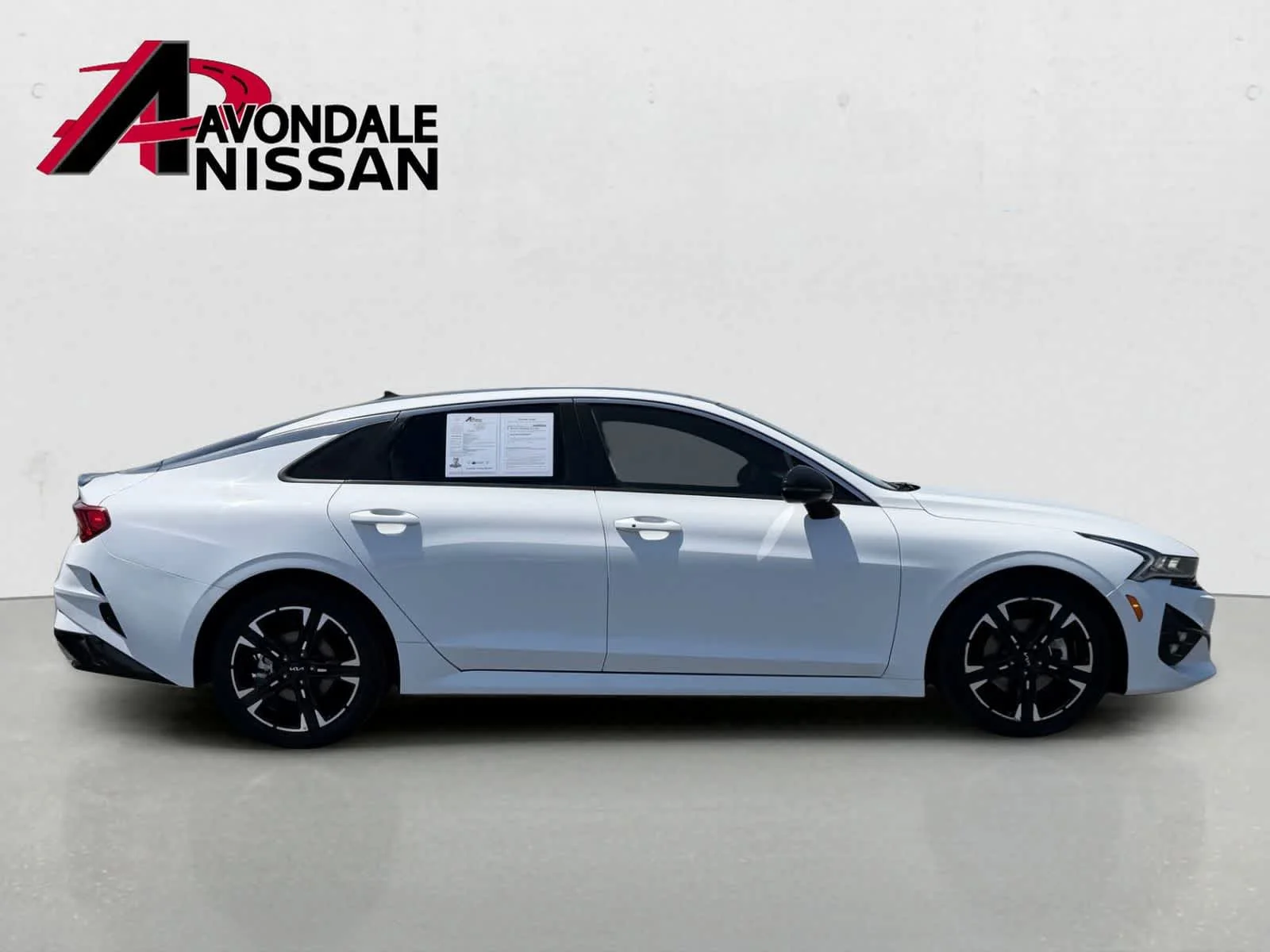 Used 2022 Glacial White Pearl Kia GT-Line image 7