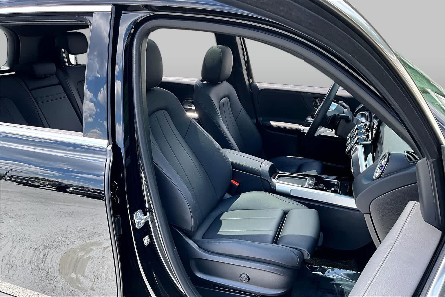 Certified Used 2026 Night Black Mercedes-Benz GLB 250 image 9