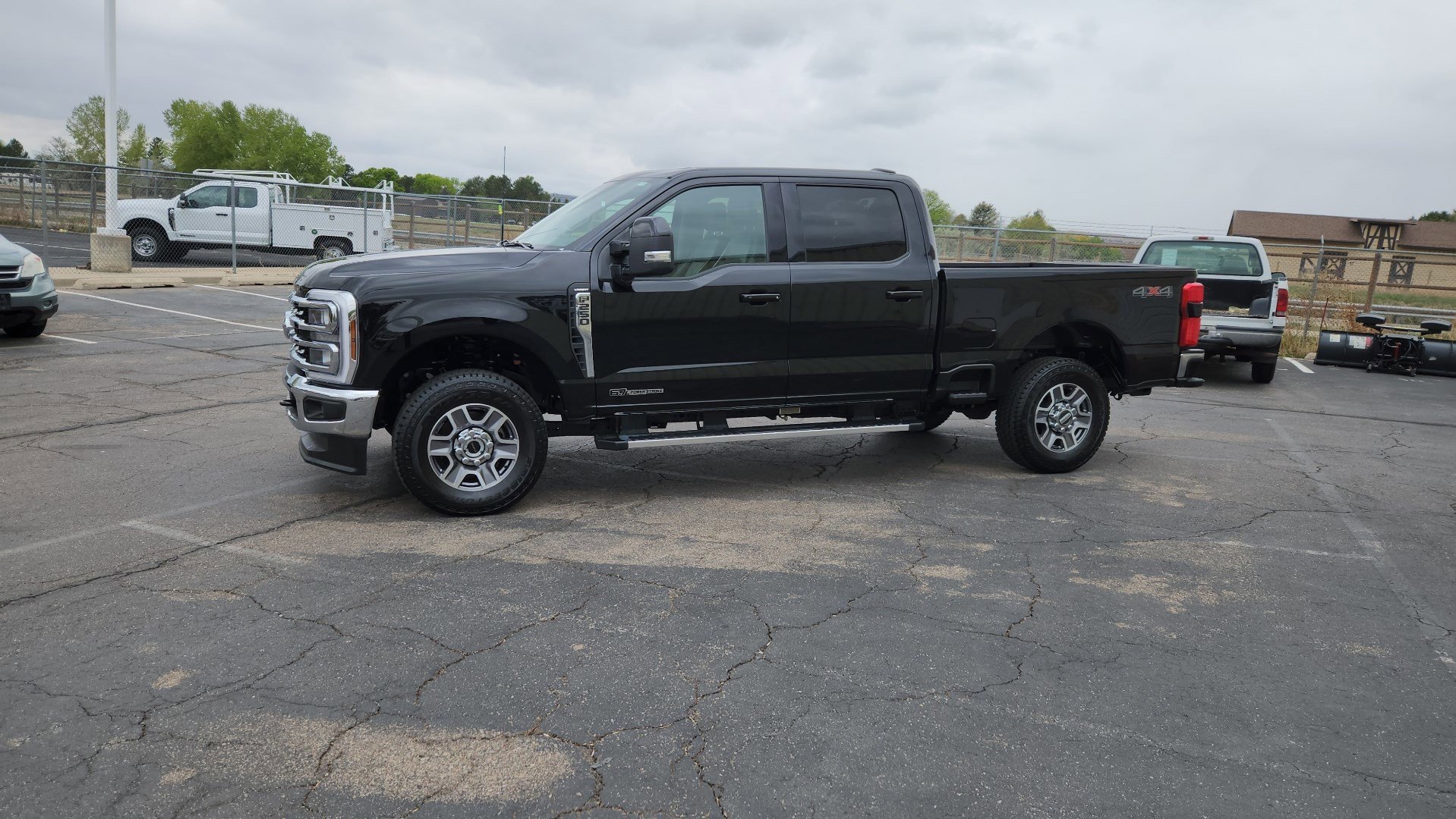 Used 2025 Black Metallic Ford LARIAT image 5