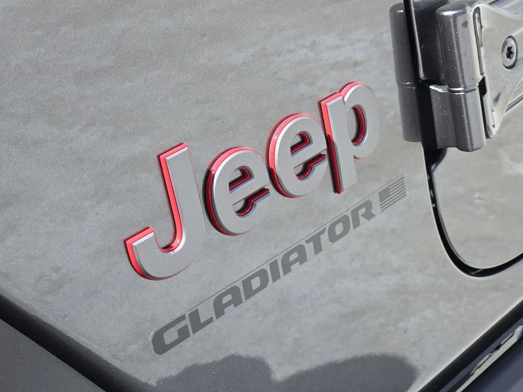 New 2026 Granite Crystal Metallic Clearcoat Jeep Rubicon image 7