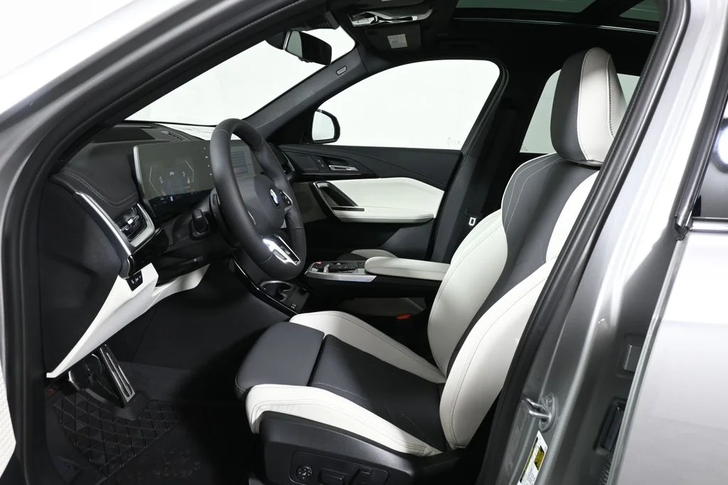 New 2027  BMW xDrive28i image 3