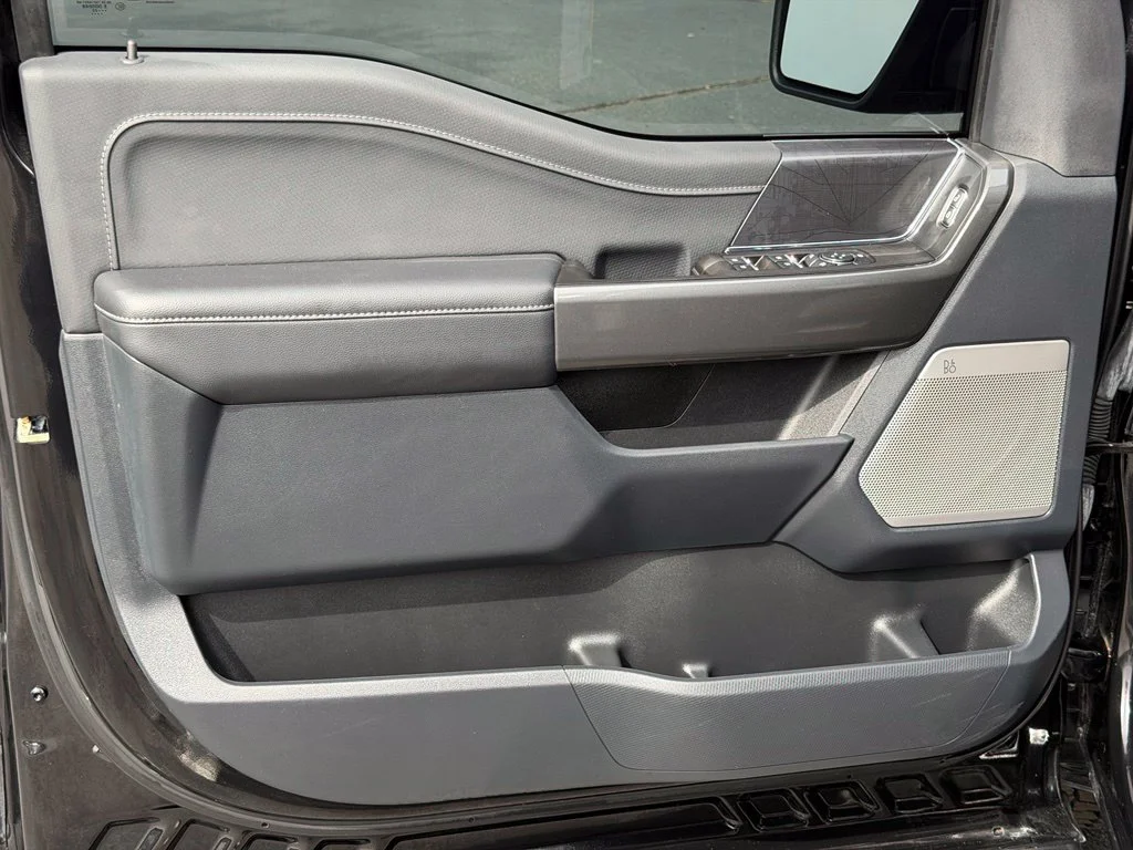 Used 2023 Black Ford XLT image 29