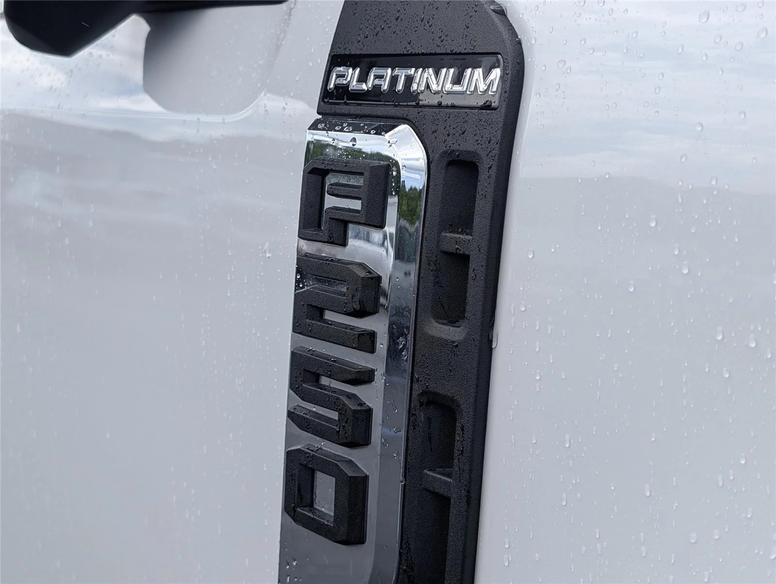 Used 2024 Star White Metallic Tri-Coat Ford Platinum image 42