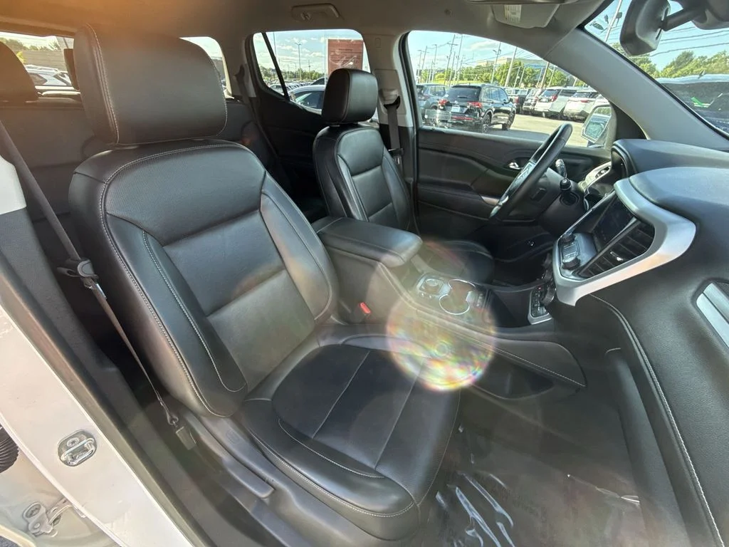 Certified Used 2023 White GMC SLT image 24