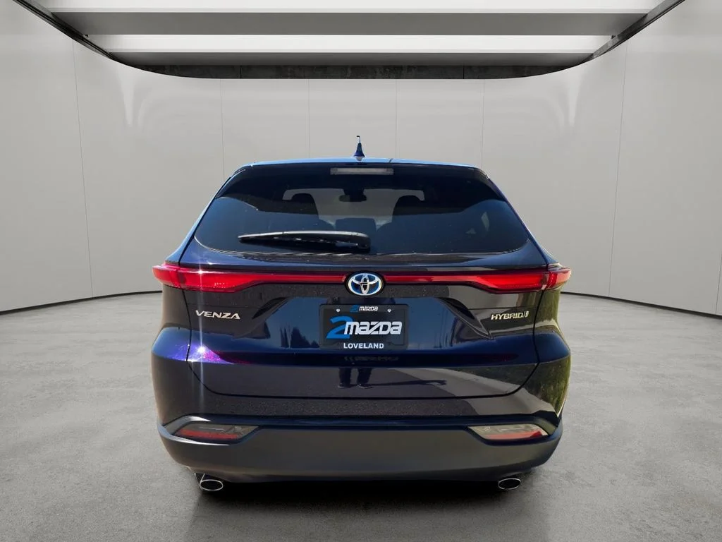 Used 2021 Blueprint Toyota LE image 4