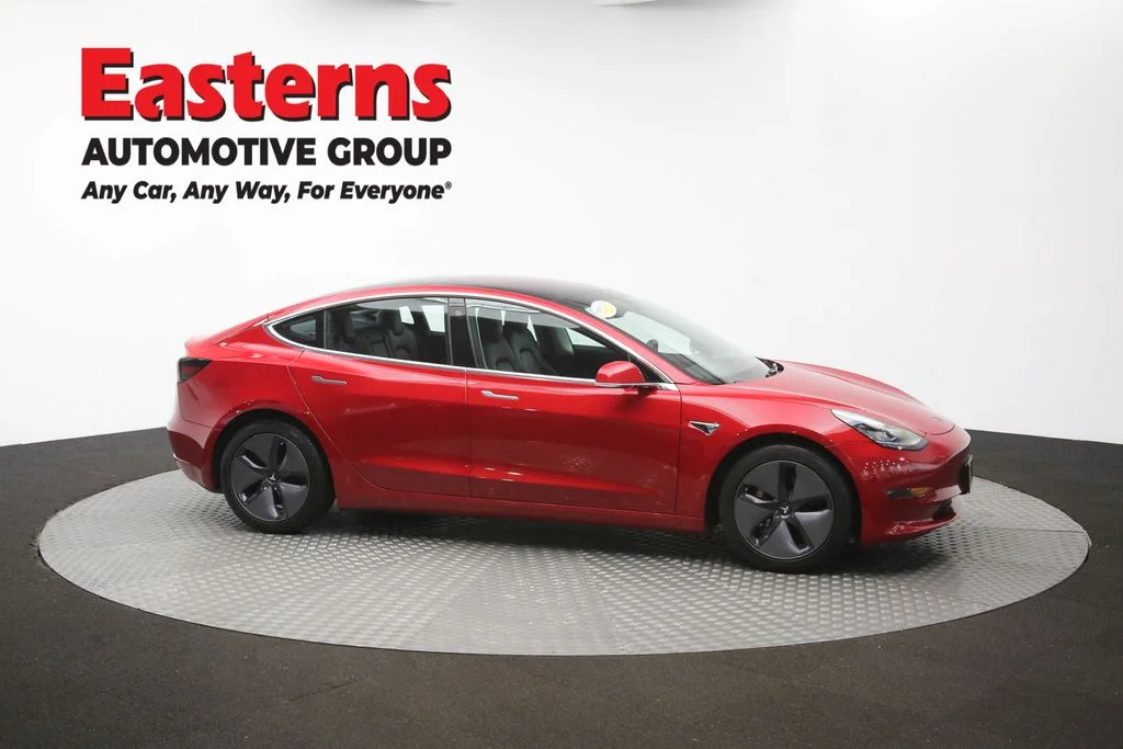 Used 2018 Red Tesla Long Range image 41