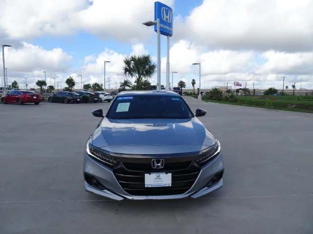 Used 2021 Lunar Silver Metallic Honda Sport image 15