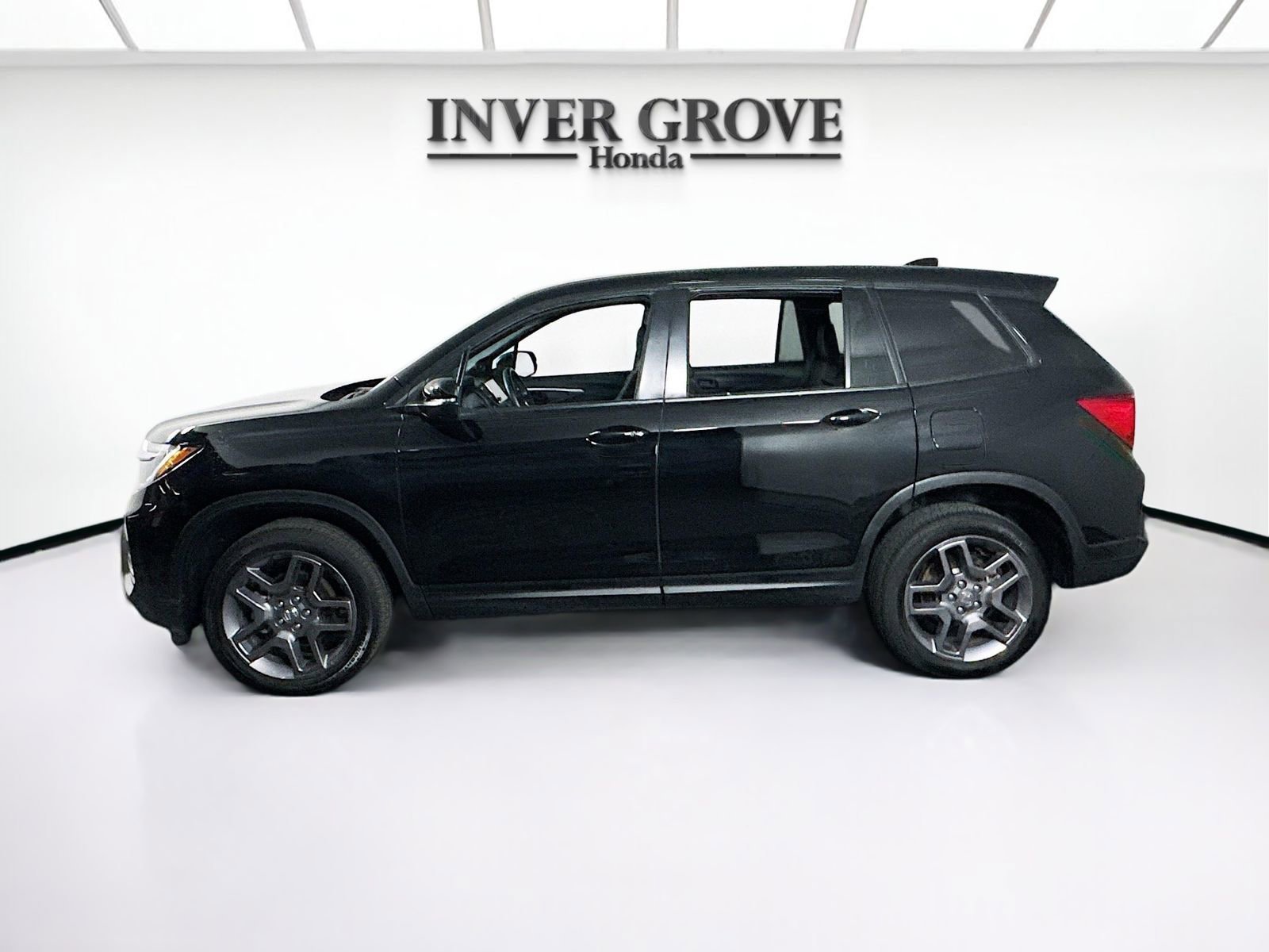 Certified Used 2023 Crystal Black Pearl Honda AWD EX-L image 28