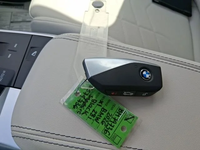 New 2026 Black Sapphire Metallic BMW xDrive28i image 19