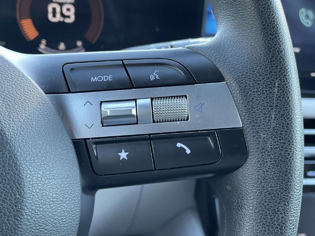 Certified Used 2025 Phantom Black Hyundai SEL image 24