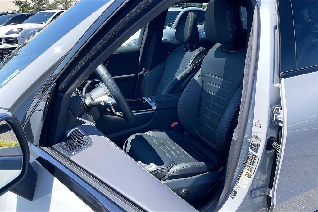 Used 2026 Gray Mercedes-Benz GLC 300 image 17