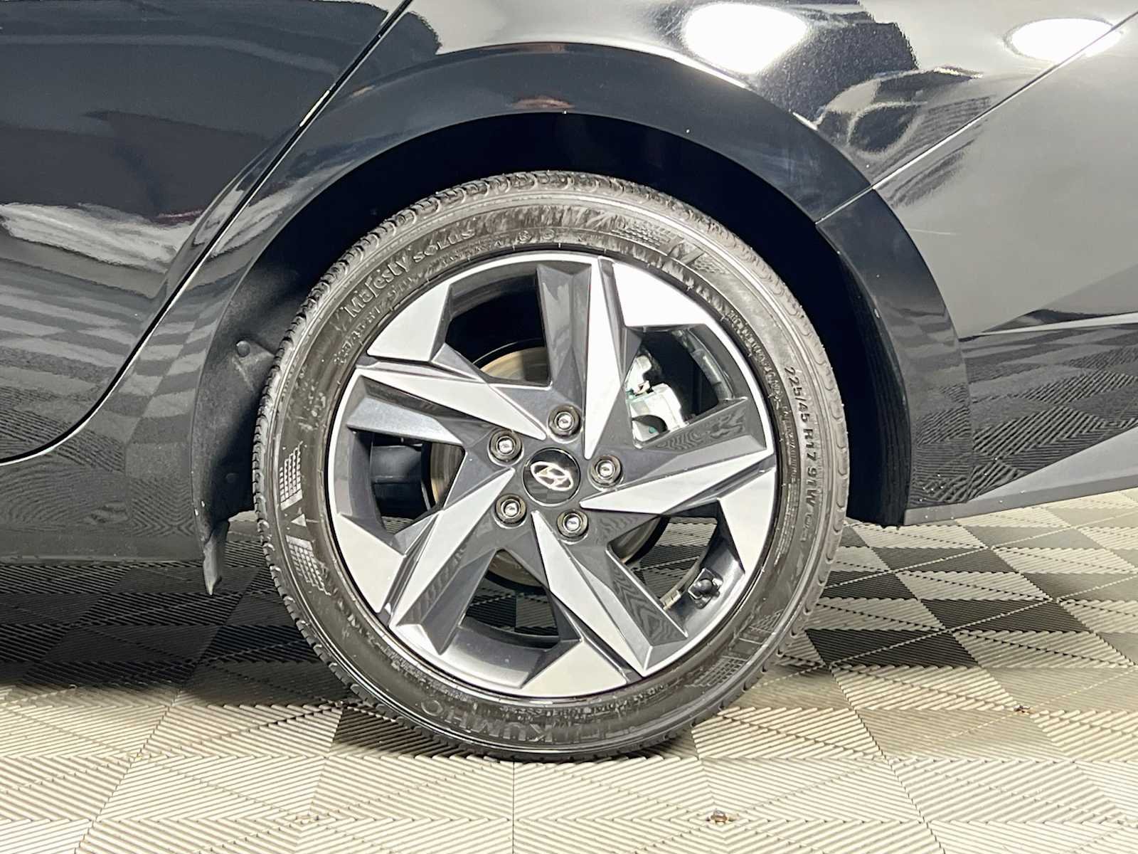 Used 2023 Onyx Black Hyundai SEL image 31