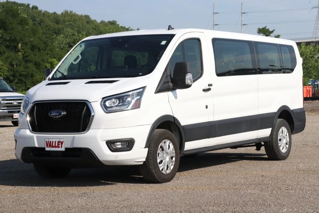 Used 2023 Oxford White Ford XLT image 5