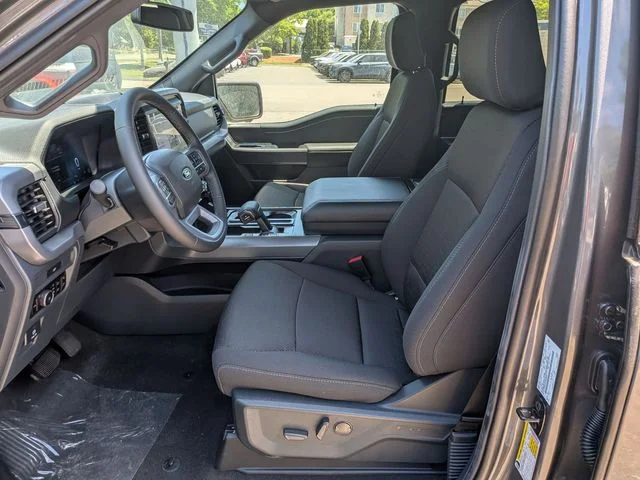 New 2026 Carbonized Gray Metallic Ford XLT image 9