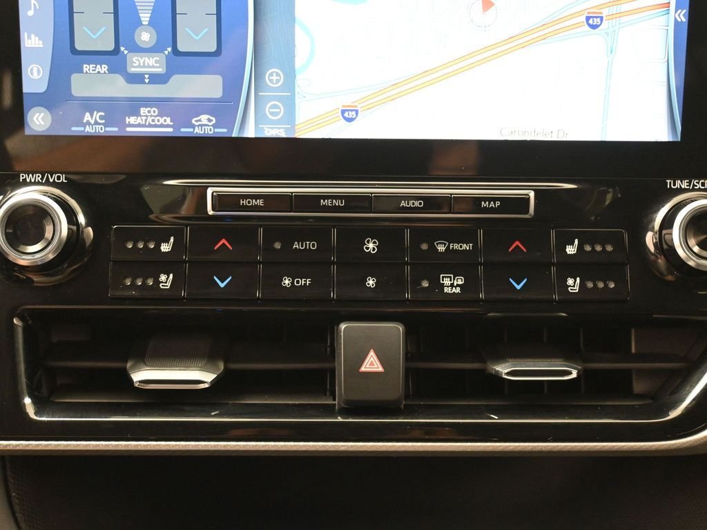 Used 2020  Toyota Platinum image 23