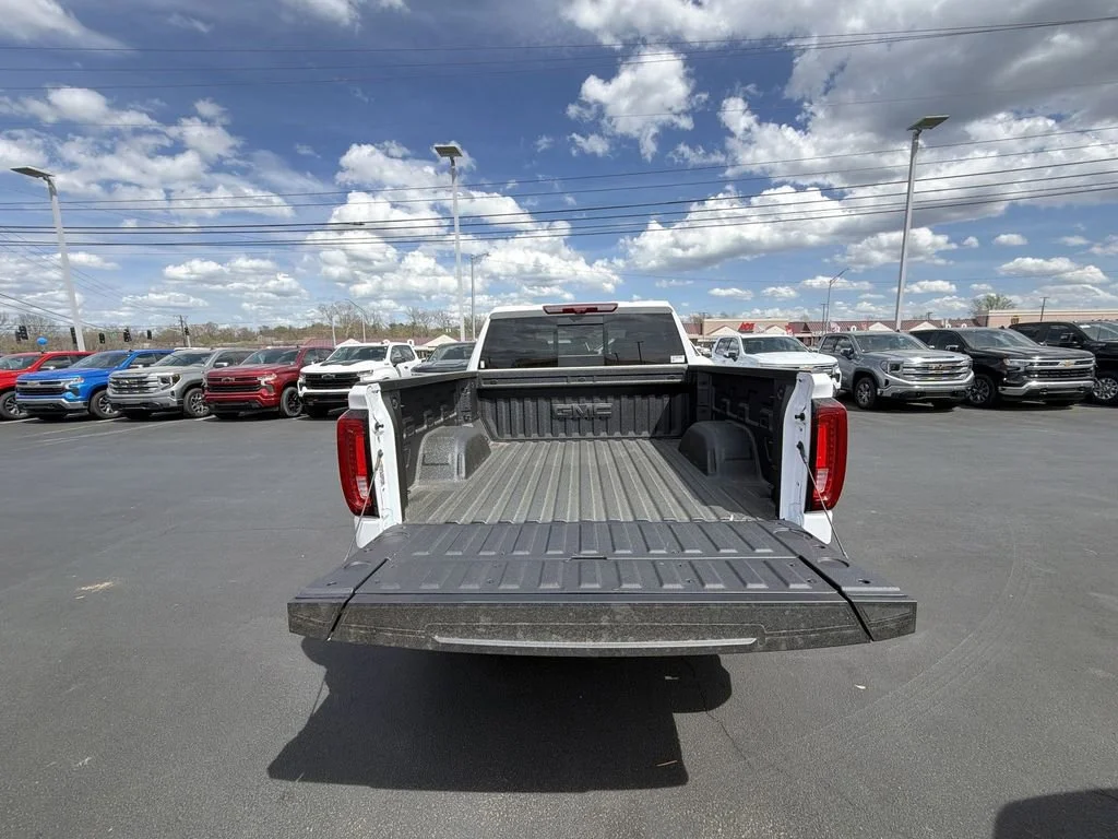 New 2026 Summit White GMC AT4 image 30