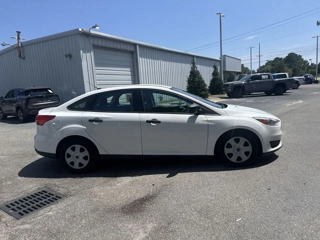 Used 2018 White Ford S image 4