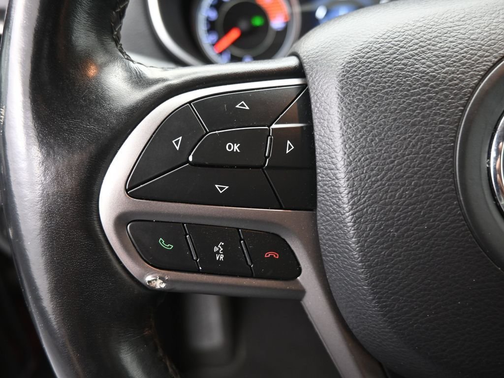 Used 2019 Jeep Cherokee Limited with VIN 1C4PJMDN3KD386076 for sale in Beaumont, TX
