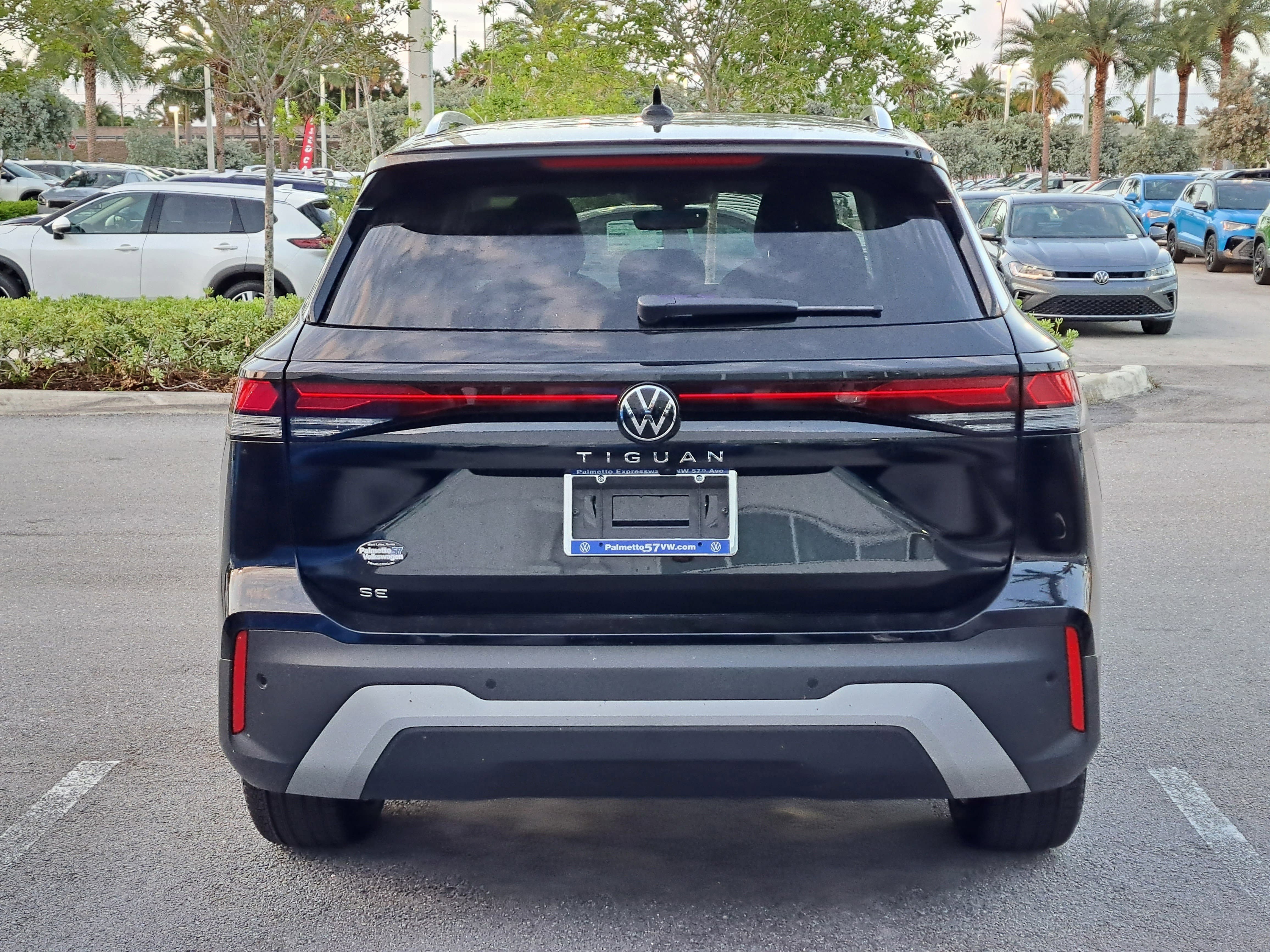 New 2026 Black Volkswagen 2.0T SE image 4