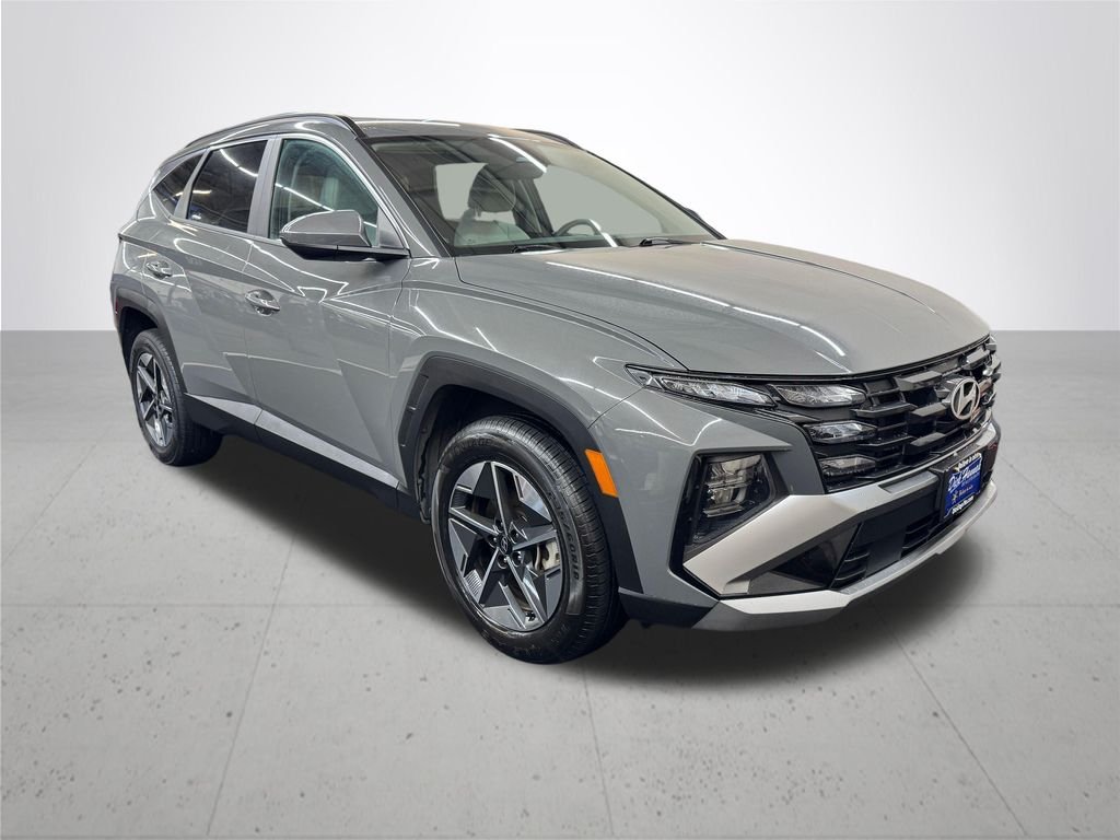 Used 2025 Gray Hyundai SEL image 9