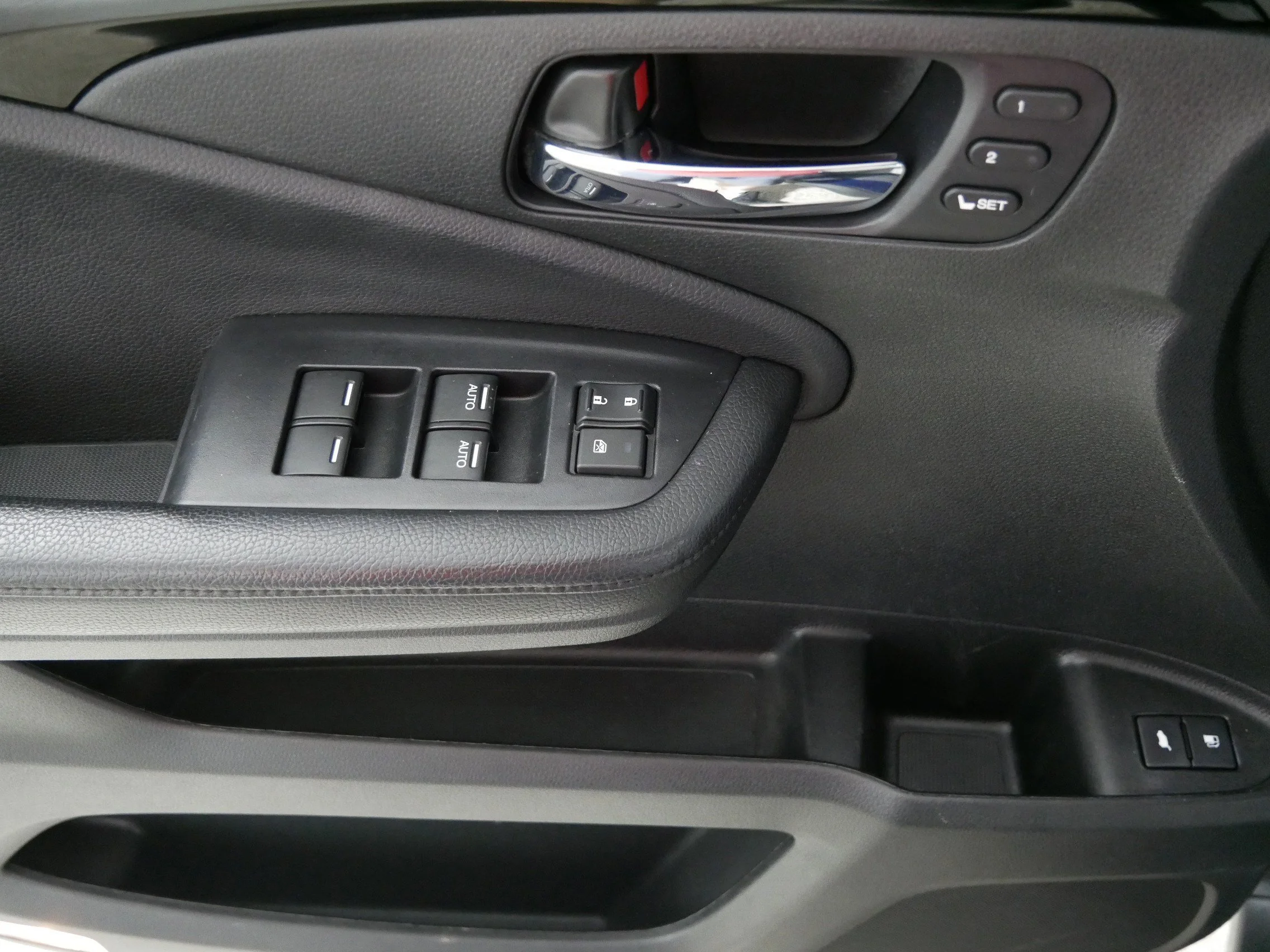 Used 2019 Obsidian Blue Pearl Honda Touring image 19