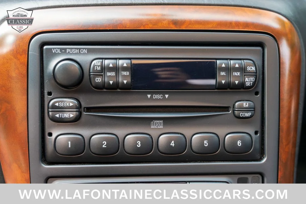 Used 1997  Lincoln LSC image 72