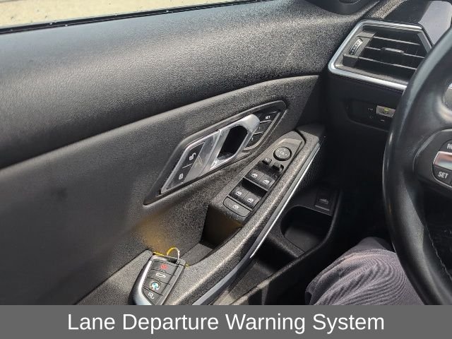 Used 2022 Mineral Grey Metallic BMW 330i xDrive image 11