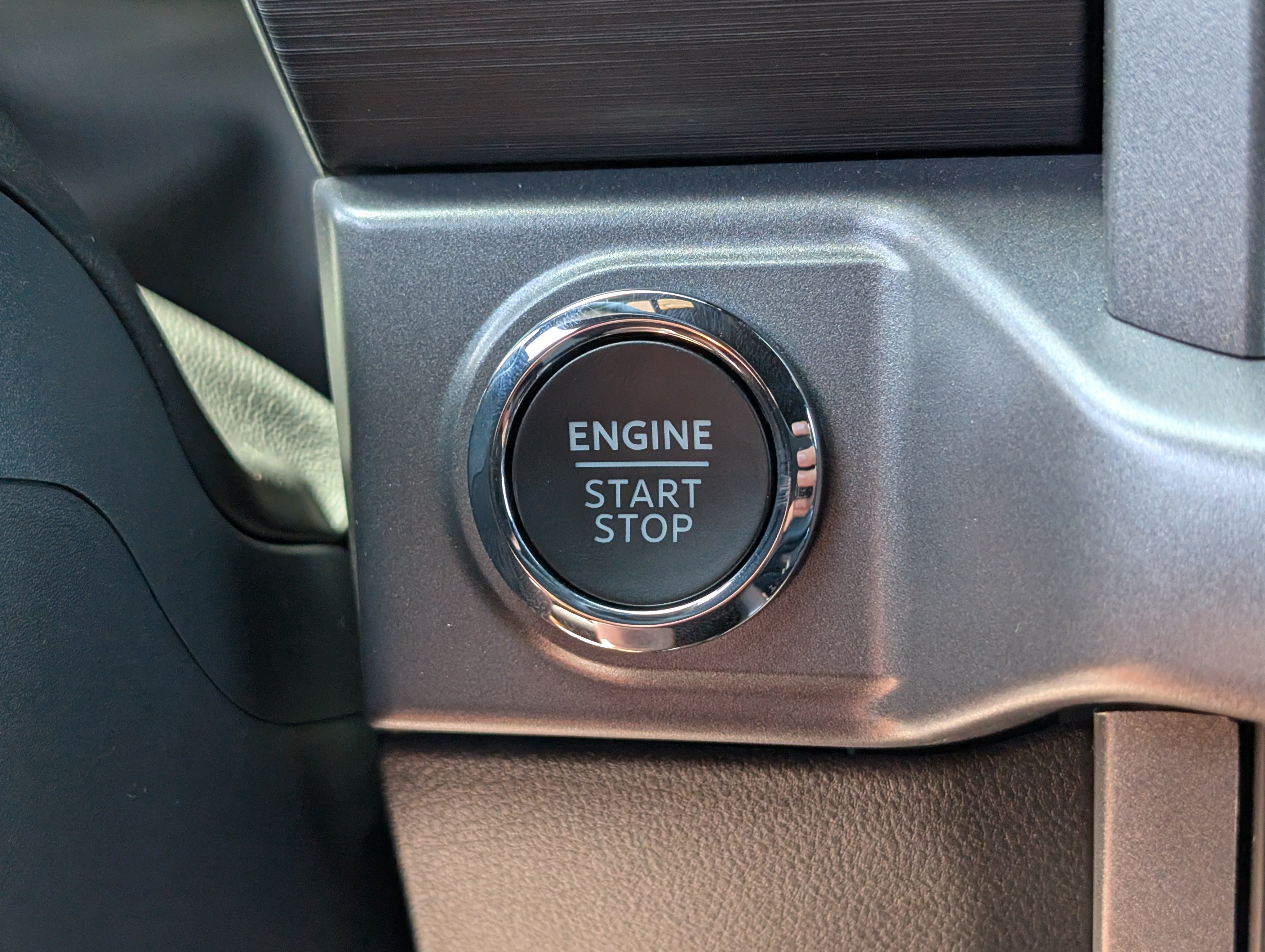 New 2026 Carbonized Gray Metallic FORD XLT image 27