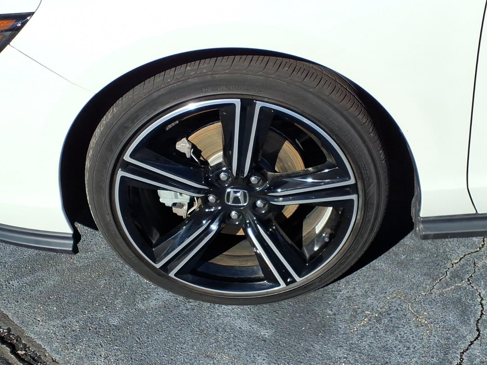 Used 2025 Platinum White Pearl Honda Sport image 13