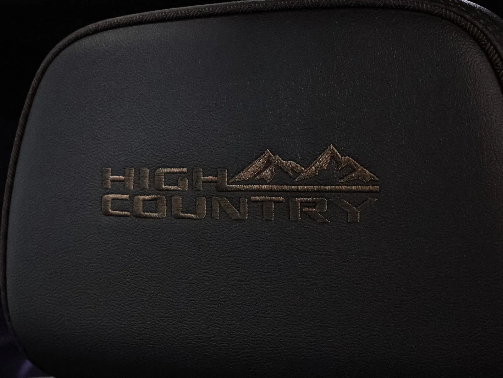 Used 2022 Black Chevrolet High Country image 22
