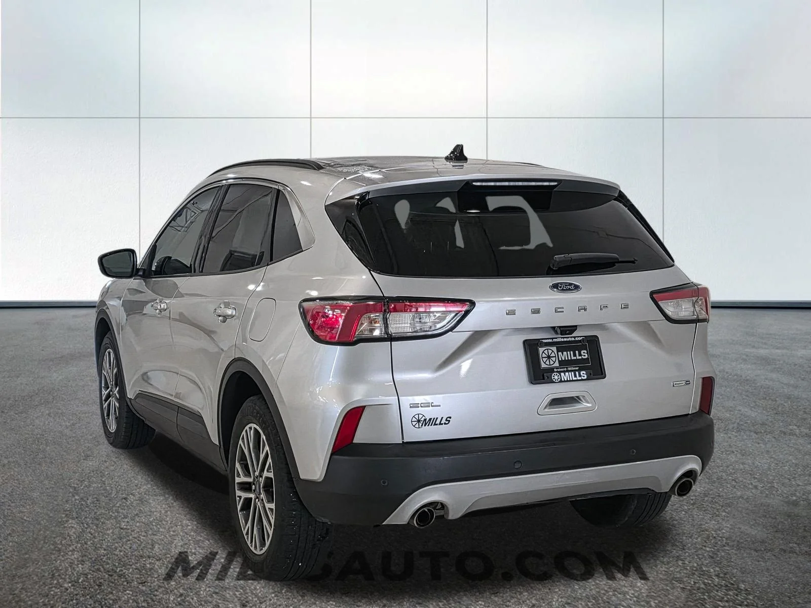 Used 2020 Silver Ford SEL image 5