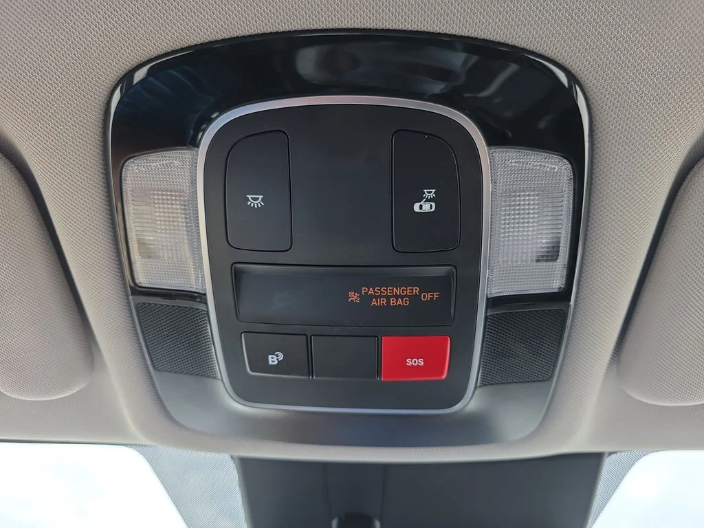 Used 2024 Onyx Black Hyundai SEL image 27