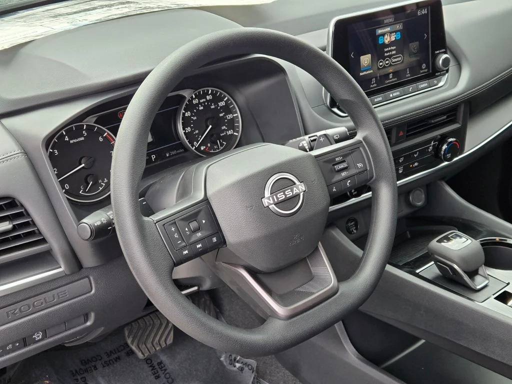 New 2026 Glacier White Nissan S image 10