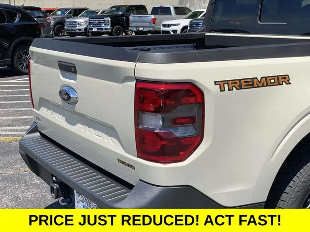 Certified Used 2024  Ford Lariat image 39