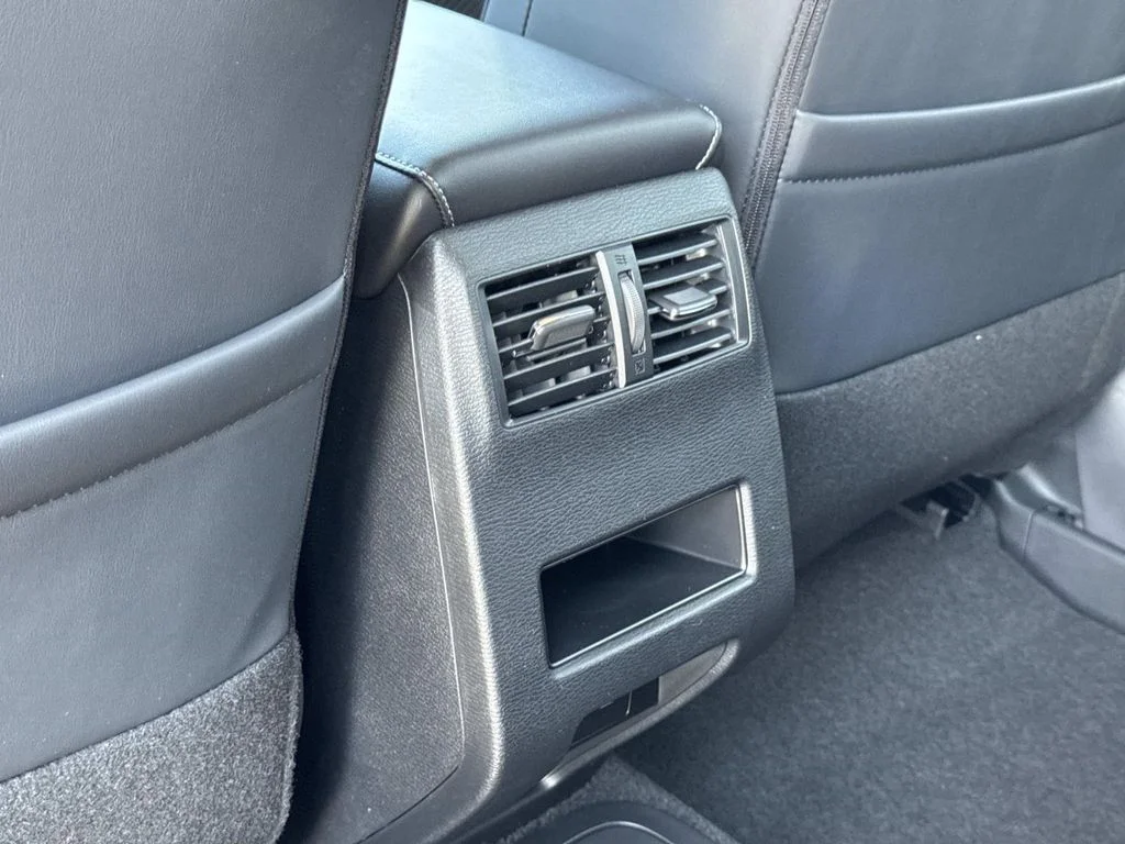 New 2026 Red Diamond Mitsubishi SE image 29