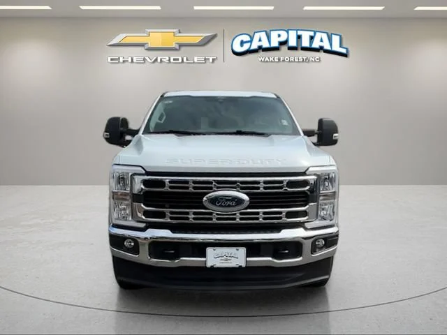 Used 2025  Ford XL image 8