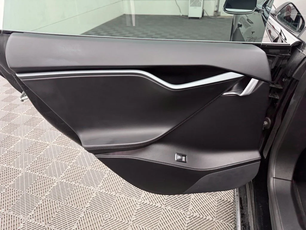 Used 2018 Black Tesla 75D image 34