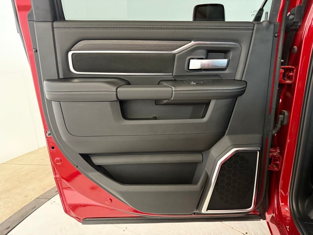 2026 RAM 2500 Laramie - Photo 13
