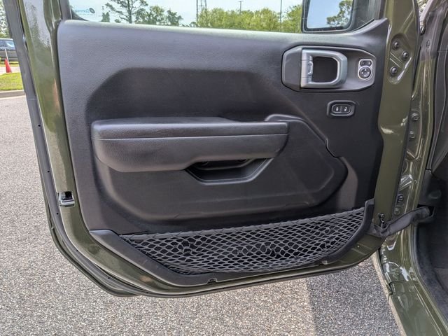 Used 2023 Green Jeep Sport S image 12