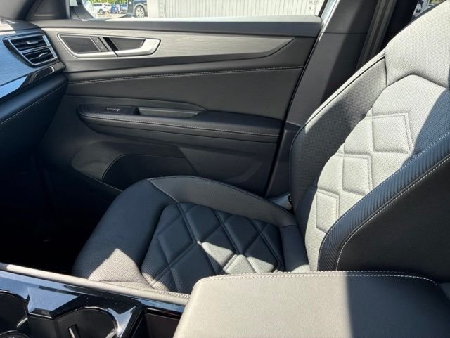 New 2026 Opal White Pearl Volkswagen SE w/Technology image 22
