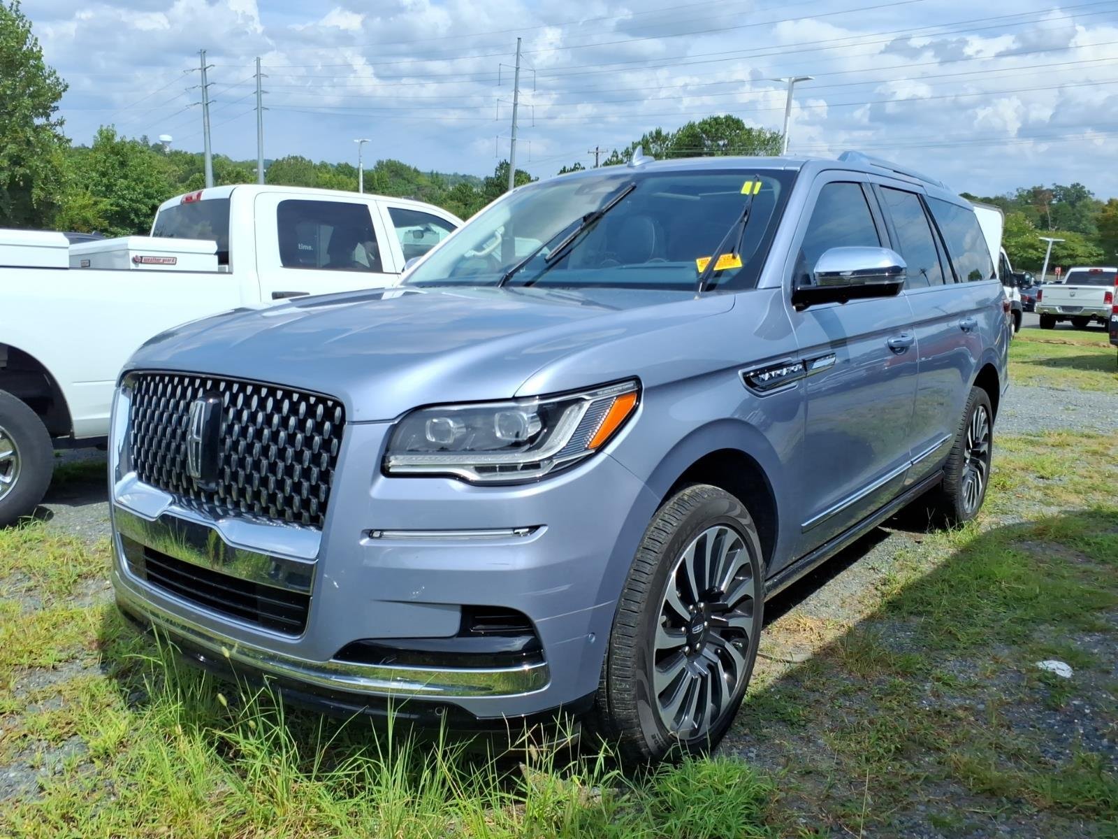 Used 2023 Chroma Crystal Blue Metallic Premium Colorant Lincoln Black Label image 1
