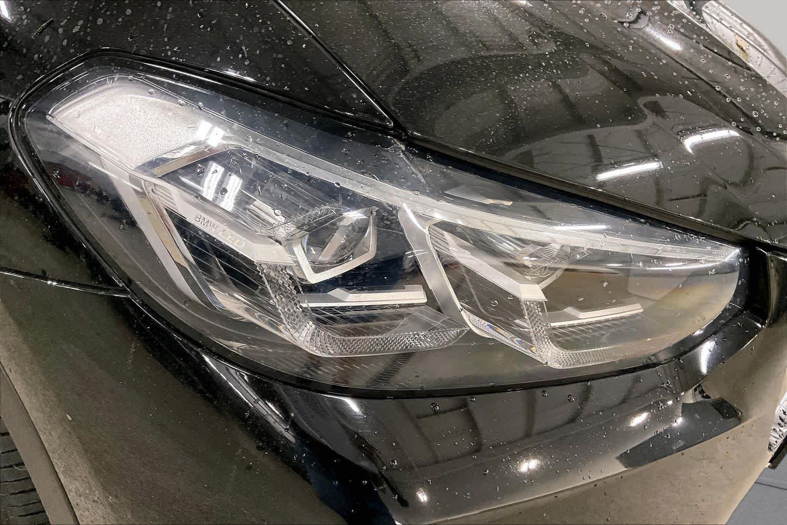 Used 2022 Jet Black BMW xDrive30i image 28